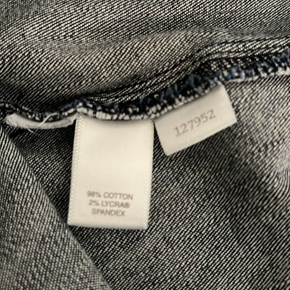 Ann Taylor denim skirt size 8 - Picture 5 of 5